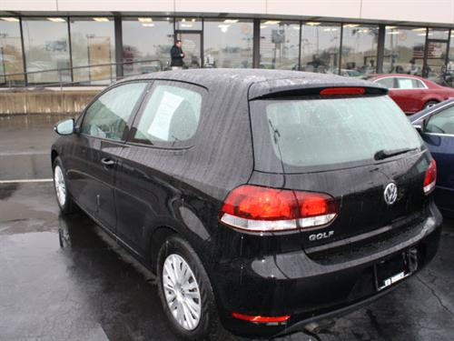 Volkswagen Golf 2010 photo 3