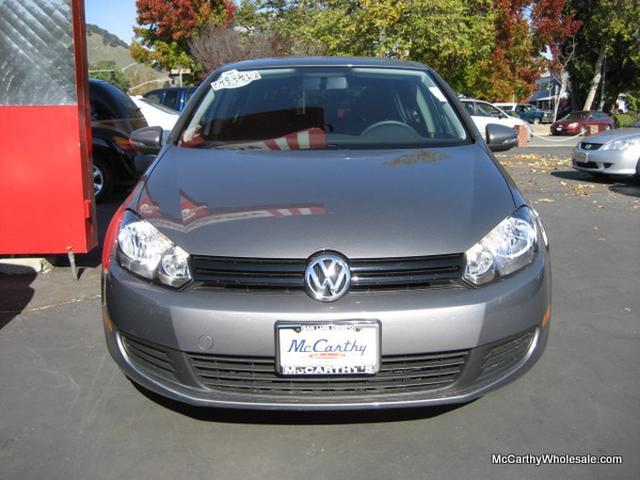 Volkswagen Golf 2010 photo 1