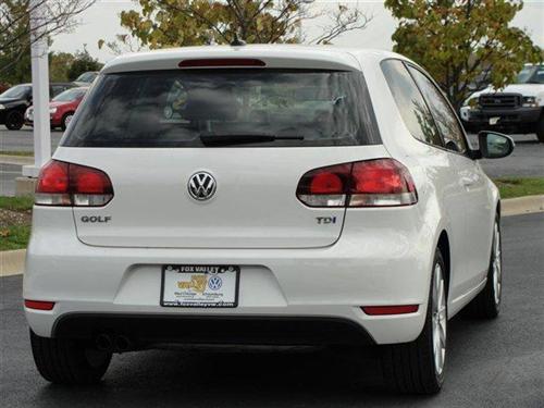 Volkswagen Golf 2010 photo 1