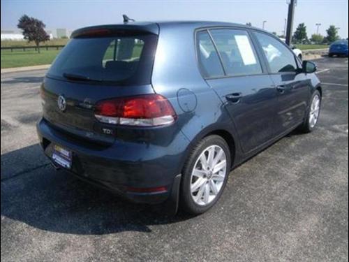 Volkswagen Golf 2010 photo 4