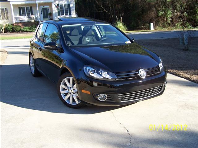 Volkswagen Golf 2011 photo 1