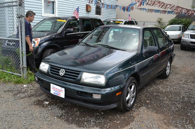 Volkswagen Jetta 1998 photo 2