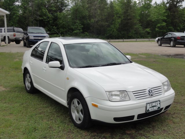 Volkswagen Jetta Quad Cab 4x2 Shortbox XLT Sedan