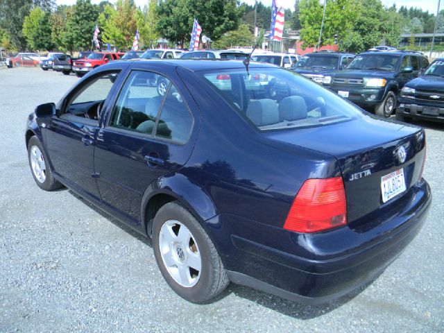 Volkswagen Jetta Quad Cab 4x2 Shortbox XLT Sedan