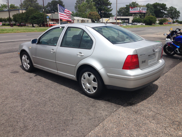 Volkswagen Jetta 2000 photo 1