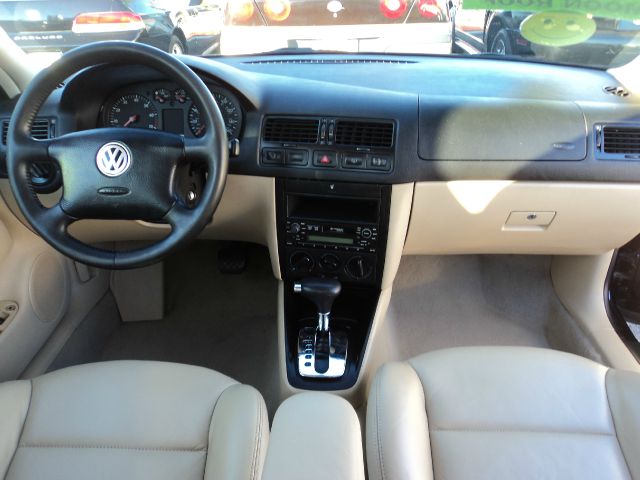 Volkswagen Jetta 2000 photo 2