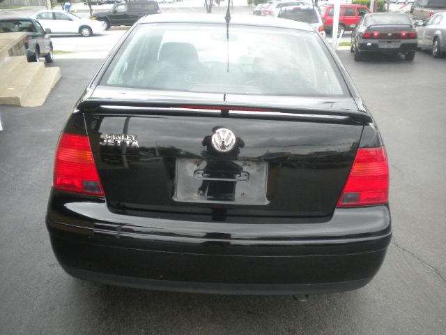 Volkswagen Jetta 2000 photo 1