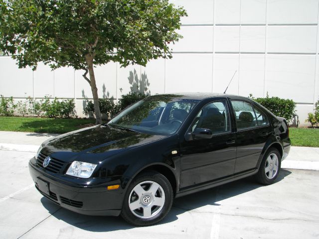 Volkswagen Jetta Quad Cab 4x2 Shortbox XLT Sedan