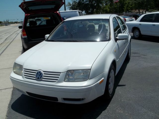 Volkswagen Jetta 2000 photo 1