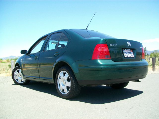 Volkswagen Jetta 2000 photo 1