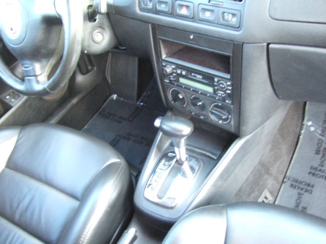 Volkswagen Jetta 2000 photo 13