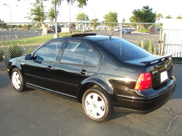 Volkswagen Jetta 2000 photo 2