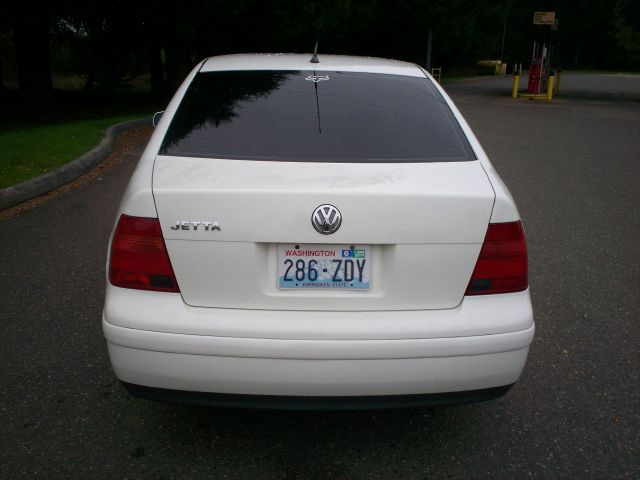 Volkswagen Jetta 2000 photo 2