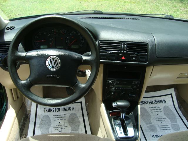 Volkswagen Jetta 2000 photo 1