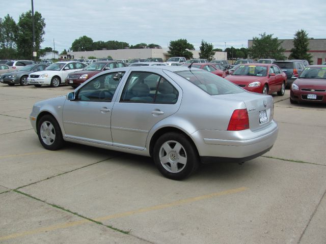 Volkswagen Jetta 2000 photo 1