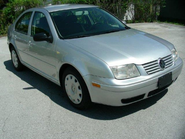 Volkswagen Jetta FWD 4dr Sport Sedan