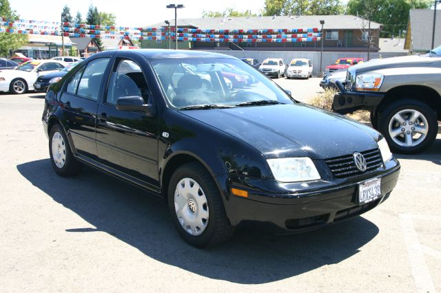 Volkswagen Jetta Quad Cab 4x2 Shortbox XLT Sedan