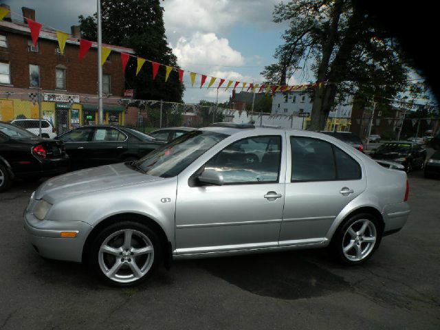 Volkswagen Jetta SE Crew Cab 4WD FFV Sedan