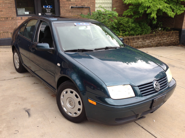 Volkswagen Jetta Quad Cab 4x2 Shortbox XLT Sedan