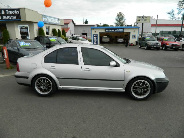 Volkswagen Jetta SE Crew Cab 4WD FFV Sedan