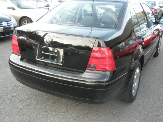 Volkswagen Jetta Quad Cab 4x2 Shortbox XLT Sedan