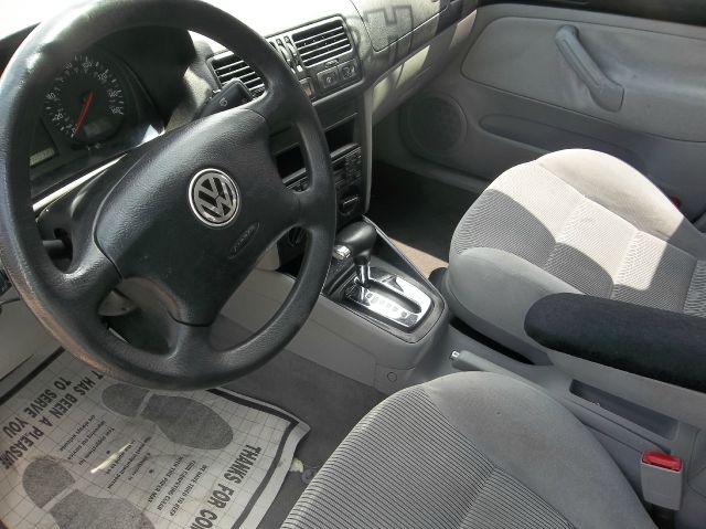 Volkswagen Jetta Quad Cab 4x2 Shortbox XLT Sedan