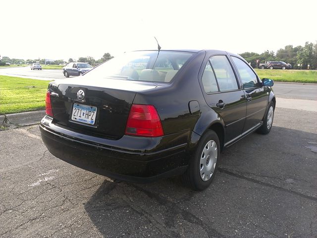 Volkswagen Jetta Quad Cab 4x2 Shortbox XLT Sedan