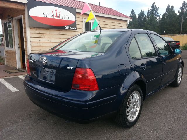 Volkswagen Jetta NT Cloth Sedan