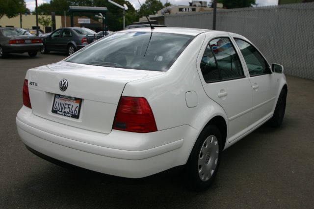 Volkswagen Jetta 2002 photo 4