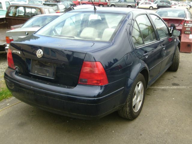 Volkswagen Jetta 2002 photo 1