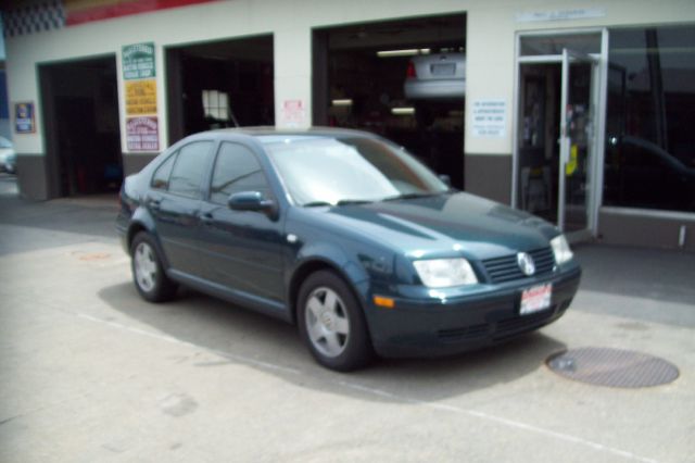 Volkswagen Jetta King Cab 4WD Sedan