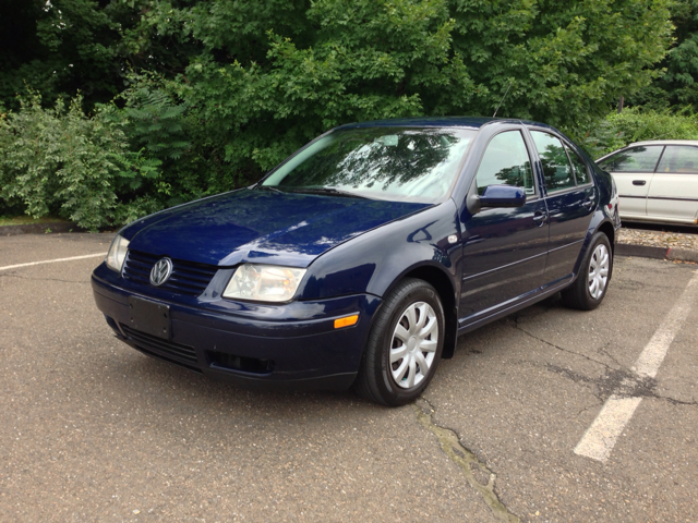 Volkswagen Jetta I-4 Manual Sedan