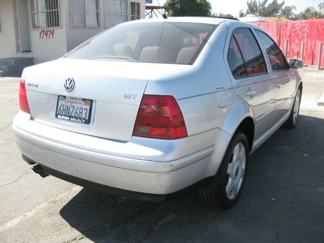 Volkswagen Jetta 2002 photo 1