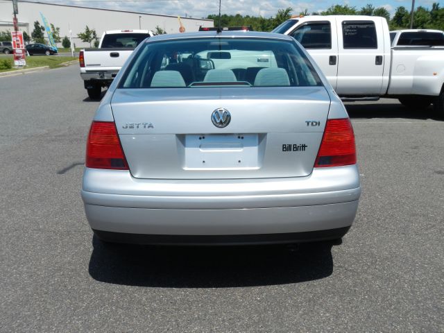 Volkswagen Jetta 4dr 112 WB AWD Sedan