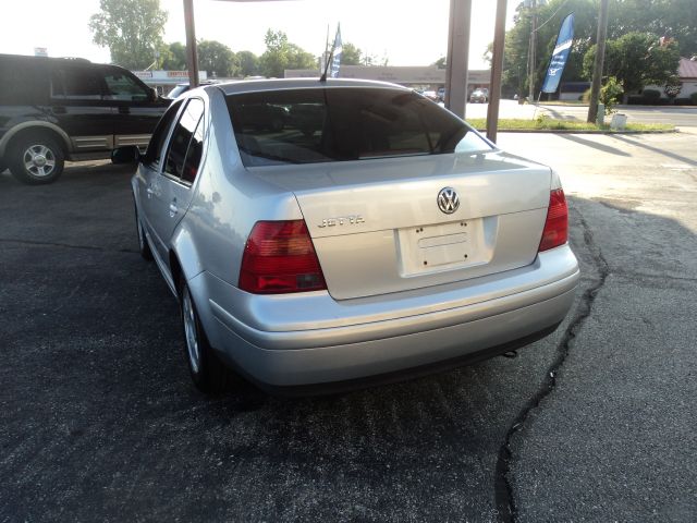 Volkswagen Jetta 2002 photo 1