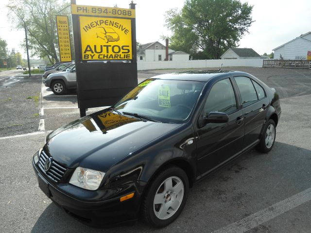 Volkswagen Jetta Quad Cab 4x2 Shortbox XLT Sedan