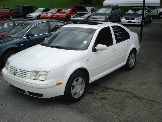 Volkswagen Jetta 2002 photo 1