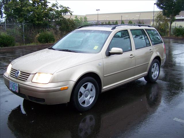 Volkswagen Jetta FWD 4dr Sport Wagon