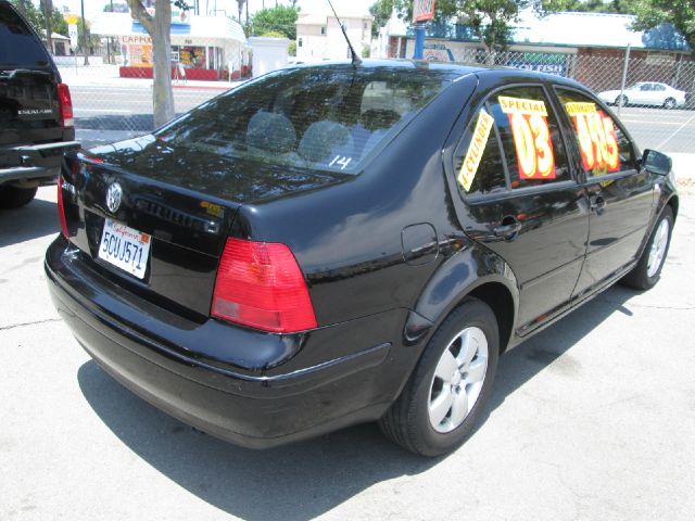 Volkswagen Jetta Quad Cab 4x2 Shortbox XLT Sedan