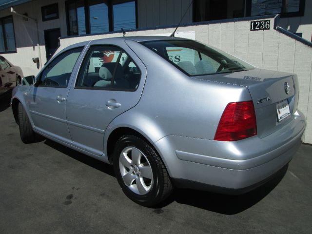 Volkswagen Jetta 2003 photo 3