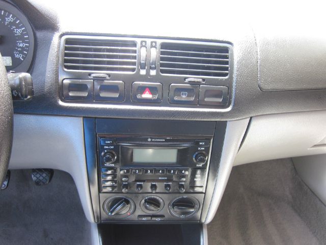 Volkswagen Jetta 2003 photo 15