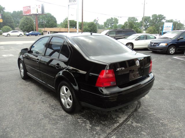 Volkswagen Jetta Quad Cab 4x2 Shortbox XLT Sedan