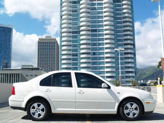 Volkswagen Jetta Quad Cab 4x2 Shortbox XLT Sedan