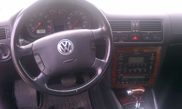 Volkswagen Jetta 2003 photo 12