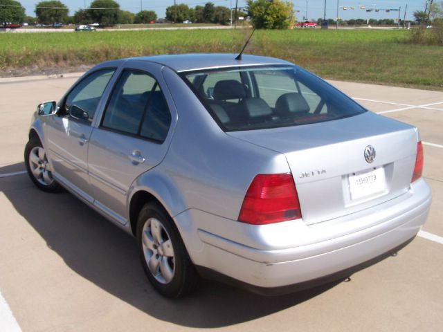 Volkswagen Jetta 2003 photo 1