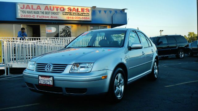 Volkswagen Jetta Quad Cab 4x2 Shortbox XLT Sedan