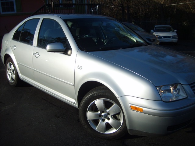 Volkswagen Jetta Quad Cab 4x2 Shortbox XLT Sedan