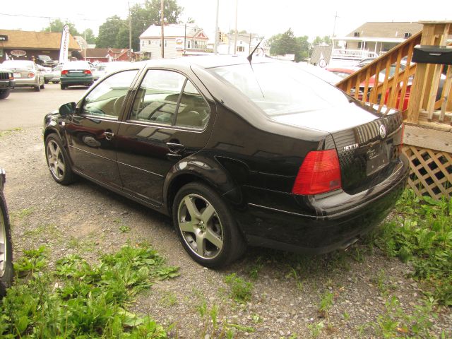 Volkswagen Jetta 2003 photo 2