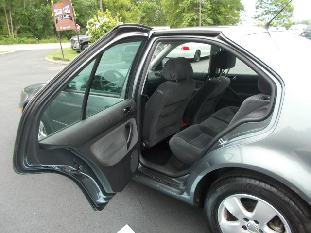 Volkswagen Jetta 2003 photo 19