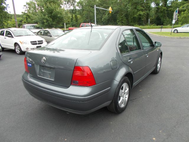 Volkswagen Jetta 2003 photo 21